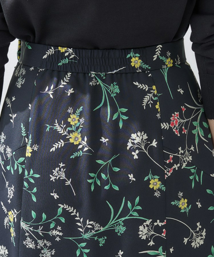 【SETUP可能】モダンフラワー柄フレアスカート15