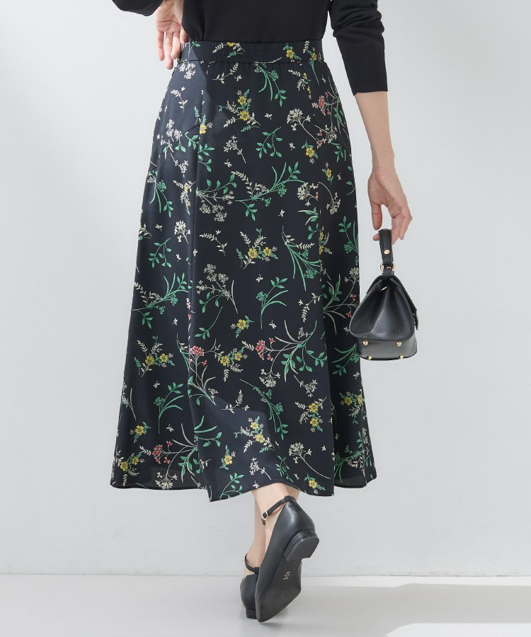 【SETUP可能】モダンフラワー柄フレアスカート8