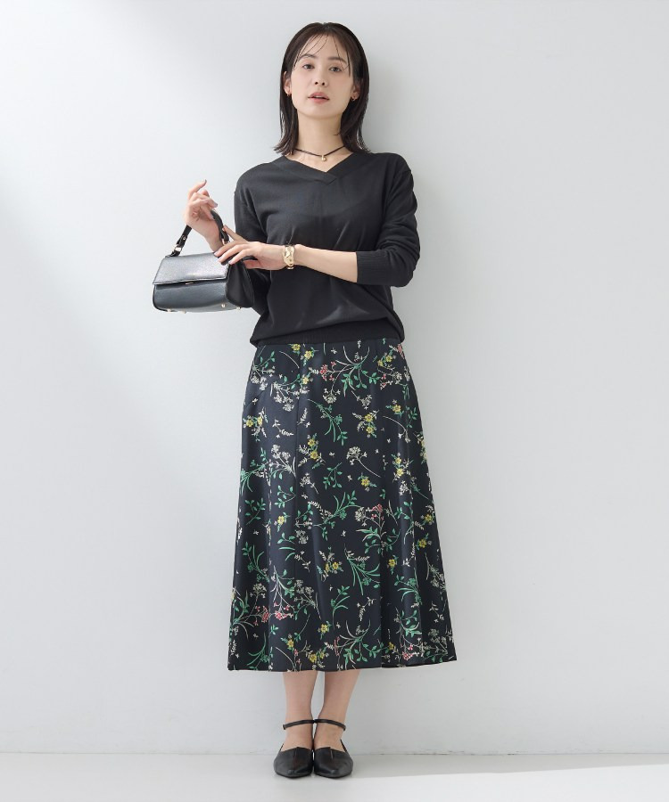 【SETUP可能】モダンフラワー柄フレアスカート9