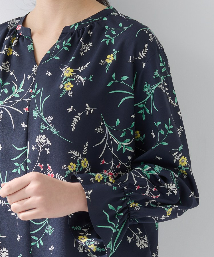 【SETUP可能】モダンフラワー柄キャンディスリーブブラウス15