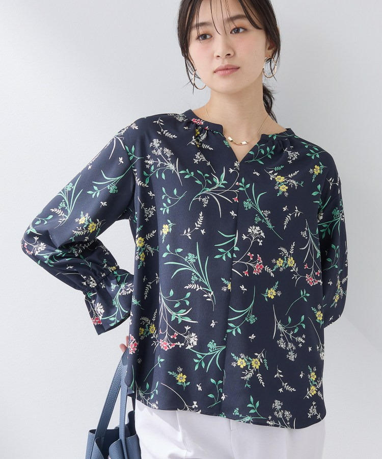 【SETUP可能】モダンフラワー柄キャンディスリーブブラウス7