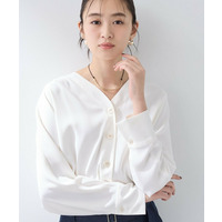 【洗える／UVケア／マットサテン】Vネックドルマンスリーブブラウス