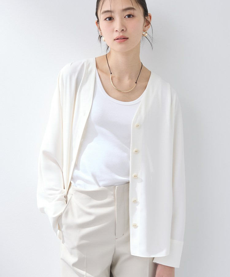 【洗える/UVケア/マットサテン】Vネックドルマンスリーブブラウス3