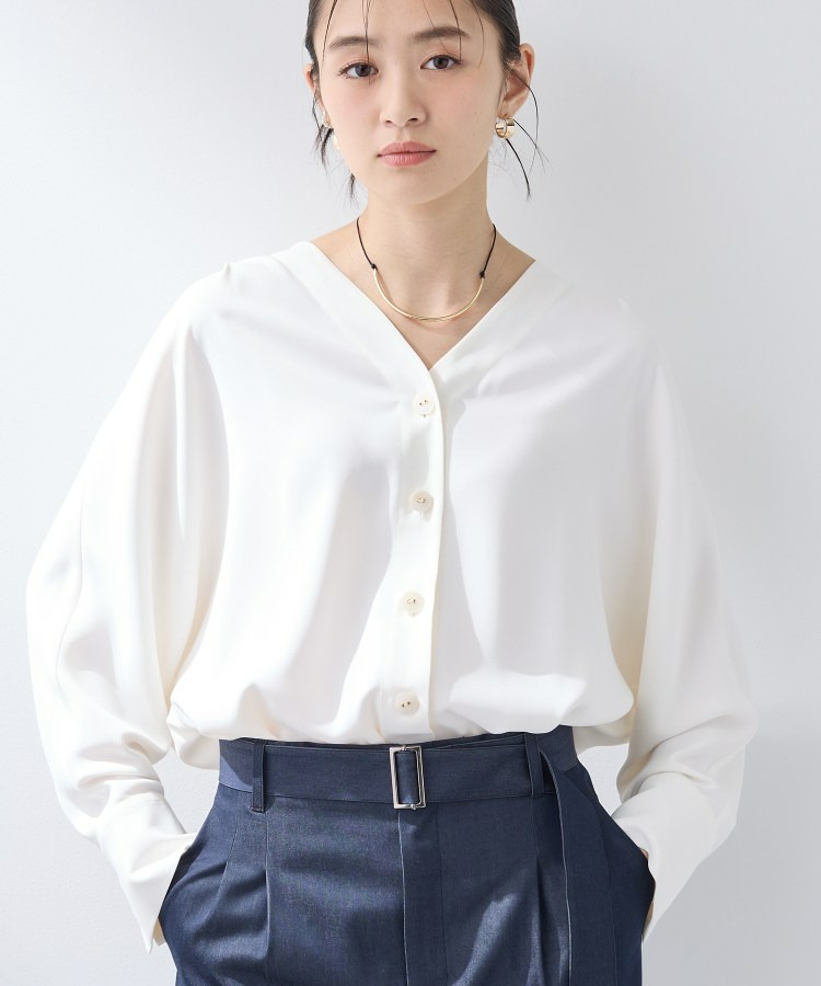 【洗える/UVケア/マットサテン】Vネックドルマンスリーブブラウス4