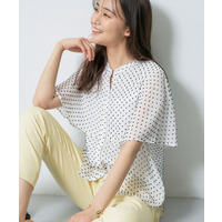 【洗える／ドットモチーフ】ケープスリーブブラウス