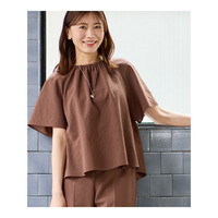 【UVカット／接触冷感／マシンウォッシュ可／吸水速乾／セットアップ可／夏の通勤におすすめ】ネックギャザータックブラウス