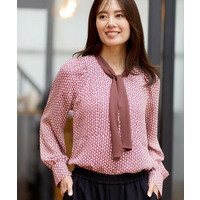 【レイヤードに◎】ボウタイプリントブラウス