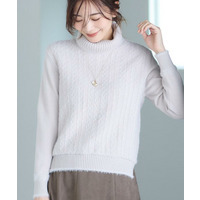 【ほんのりラメ感◎】ふわふわフェザーヤーンハイネックニット