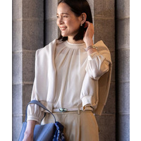 タックスタンドカラーブラウス