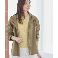 フード付きマウンテンパーカー