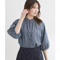 フロントボタンデザインブラウス