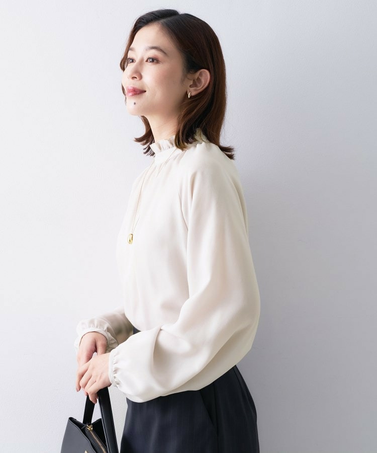 スタンドフリルネック ブラウス12