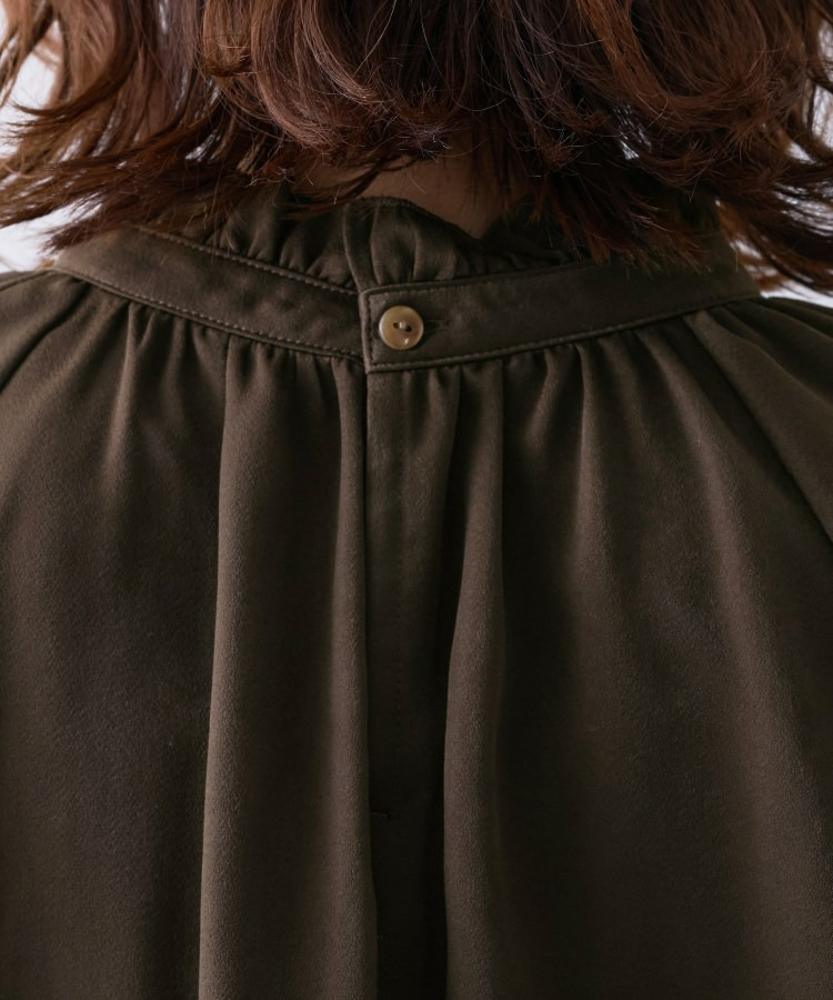 スタンドフリルネック ブラウス23