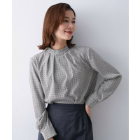 ジオメトリック ハイネックブラウス