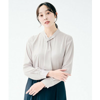 ボウタイブラウス