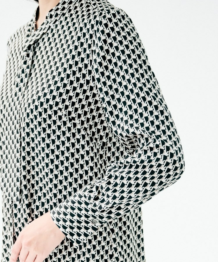 ボウタイブラウス19