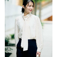 カットジャカード ボウタイブラウス