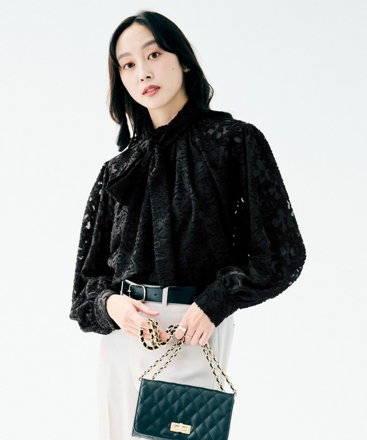 カットジャカード ボウタイブラウス1