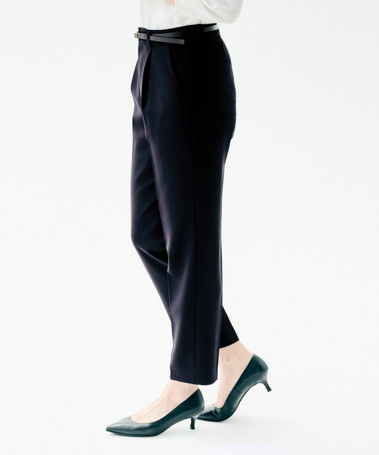 テーパードパンツ11