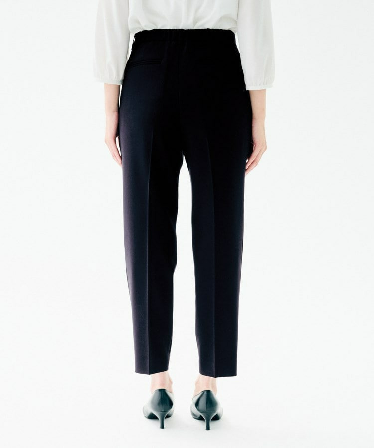 テーパードパンツ18