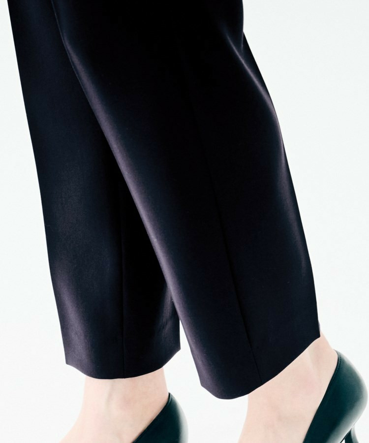 テーパードパンツ23