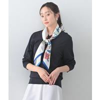 シアーVネックニット