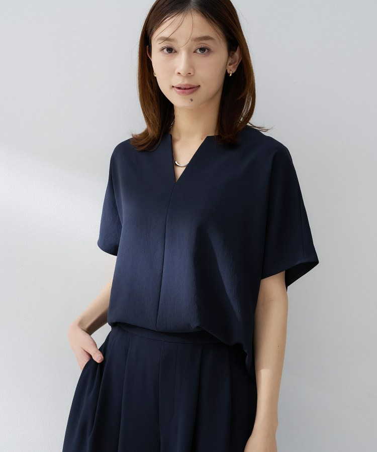 【はっ水/遮熱/セットアップ可】リラクミスト キーVネックブラウス