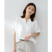 【夏の名品セットアップが今年も登場！/はっ水/遮熱】リラクミスト キーVネックブラウス