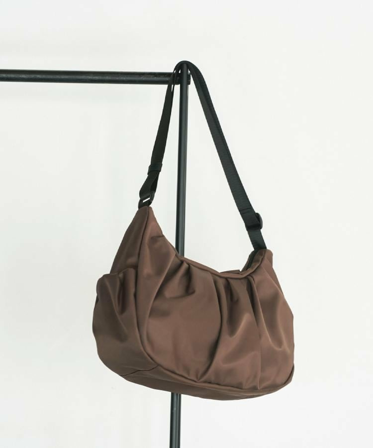 【はっ水ナイロン】タックショルダーバック