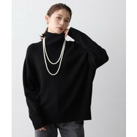 ハイネックボリュームニット