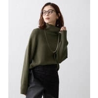 ハイネックボリュームニット