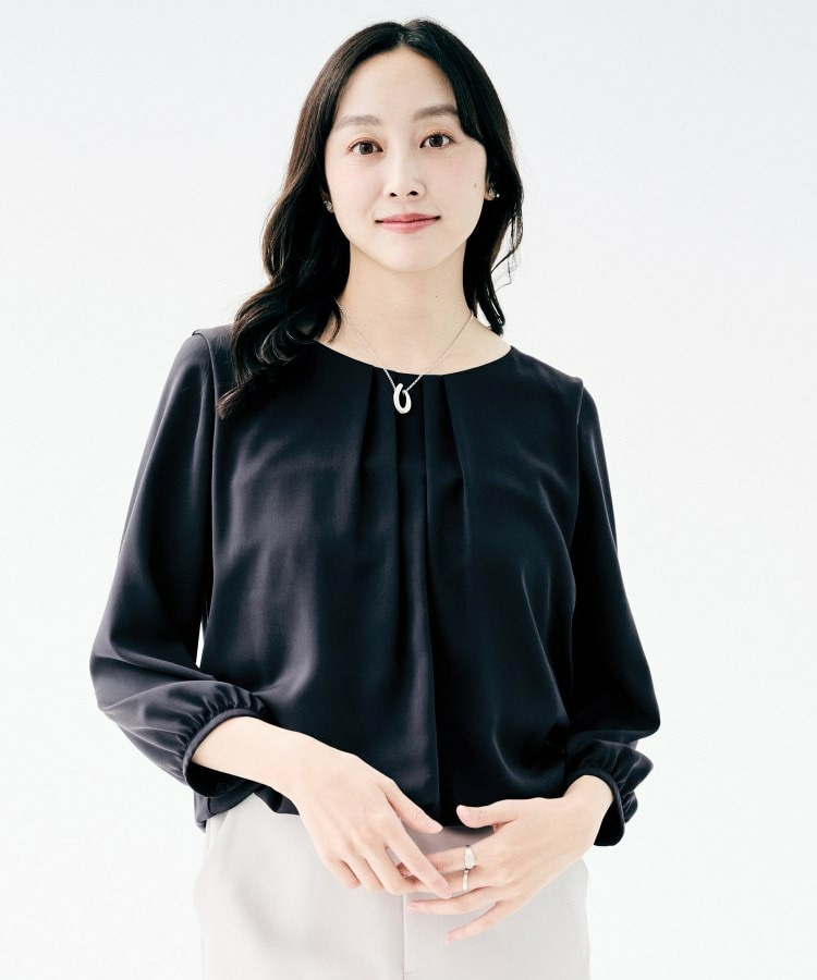 タックブラウス1