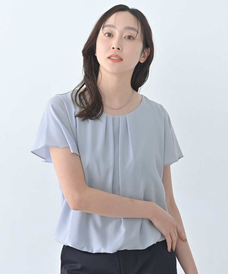 パウダリータックブラウス