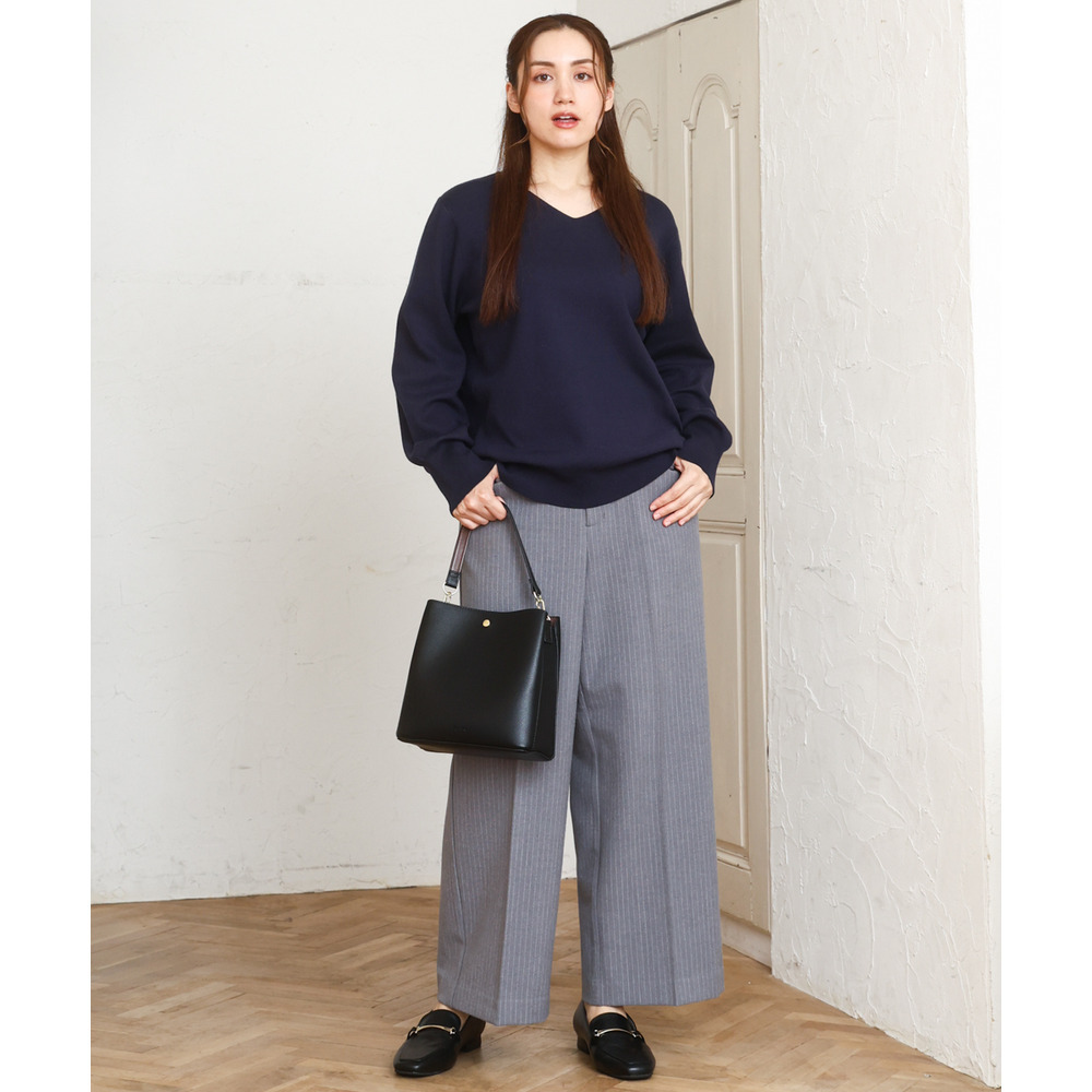 25年秋新作【大きいサイズ】Vネックパフスリーブニット25