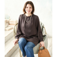 26年春新作【大きいサイズ】タックネックサテンブラウス