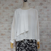 無地タックアシンメトリーブラウス