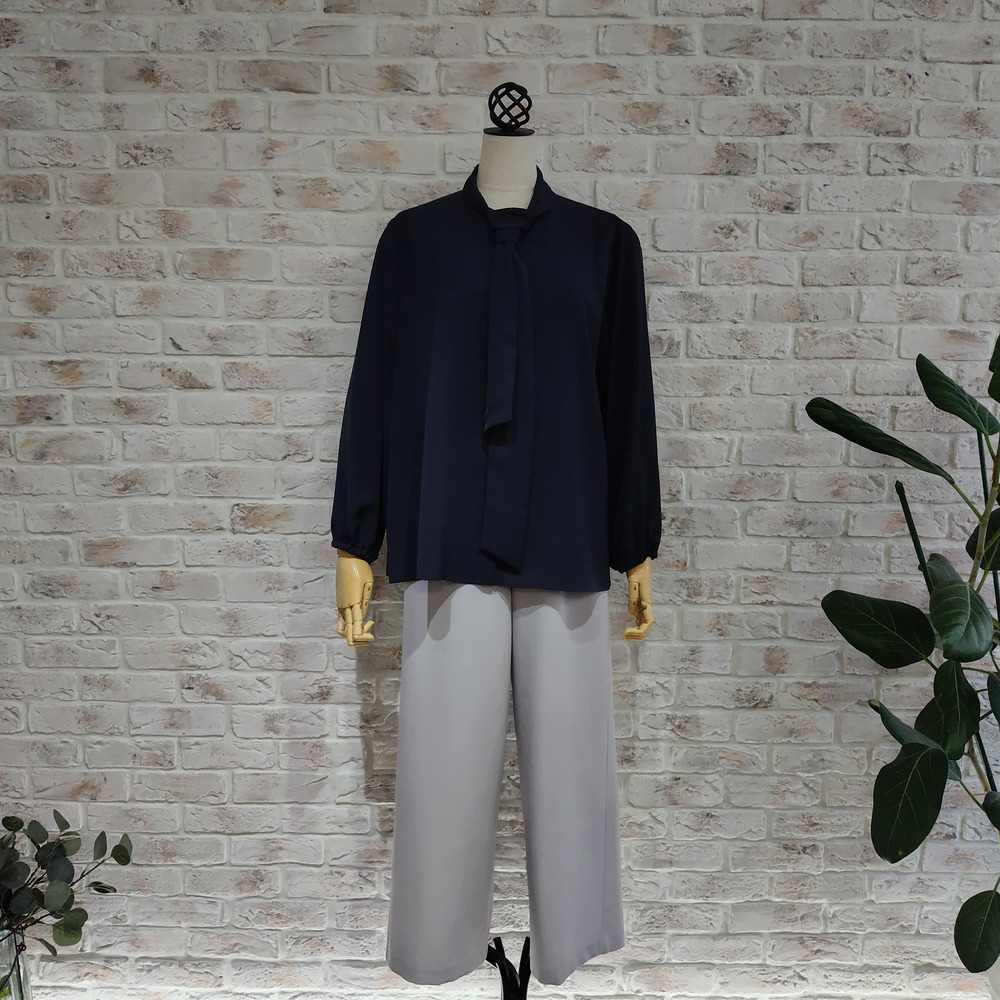 ボウタイブラウス1