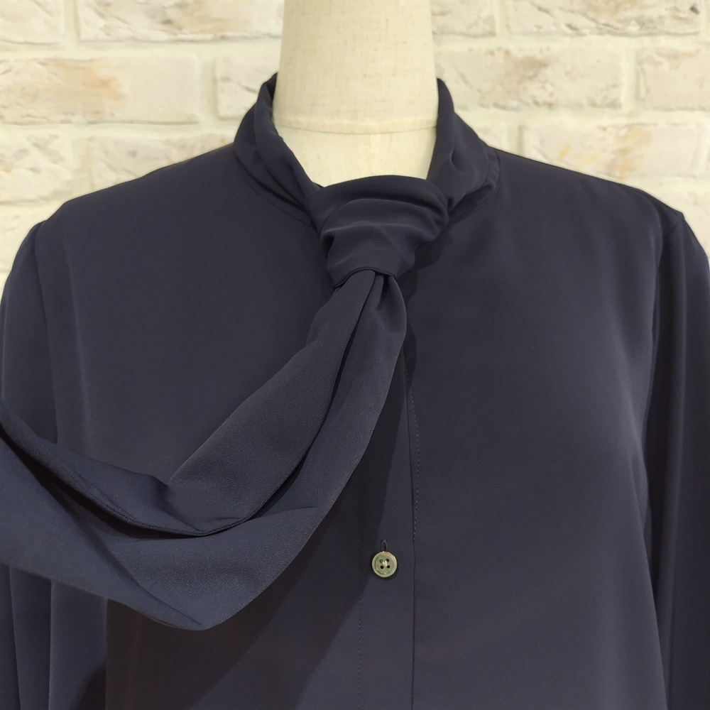 ボウタイブラウス4