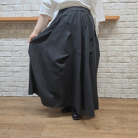 タック変形スカート