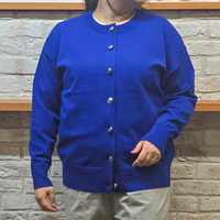 バックロゴニットカーデ