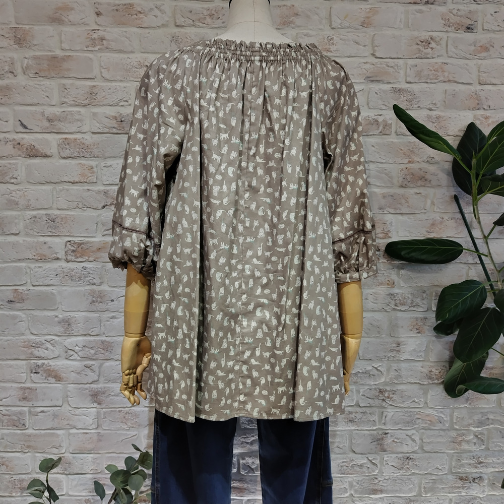 猫柄ピンタックスクエアネックチュニック15