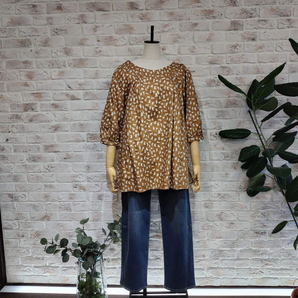 猫柄ピンタックスクエアネックチュニック2