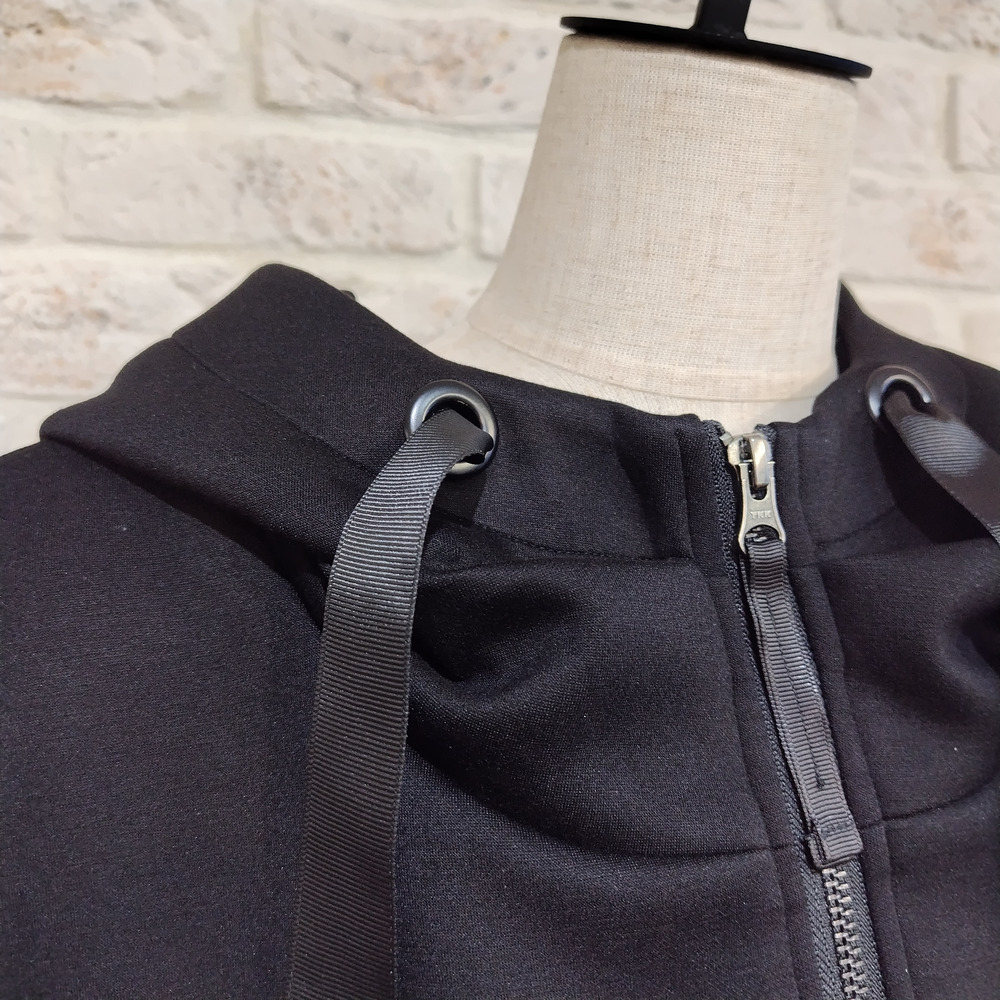 異素材ドッキングフード付きベスト12