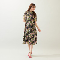 【手洗いOK】アンティークローズプリントワンピース