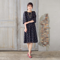 【美シルエット】つぼみ刺繍ワンピース