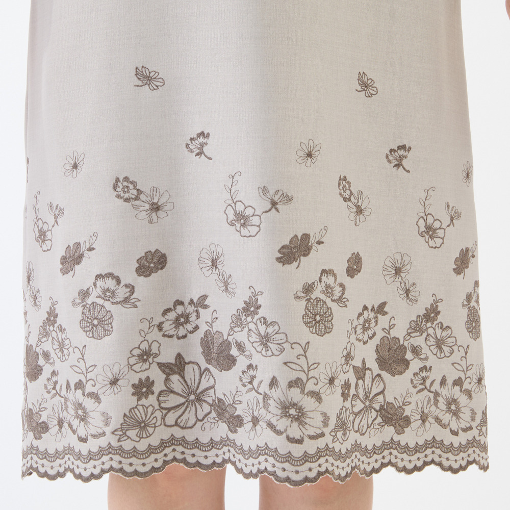 吹上刺繍ワンピース14