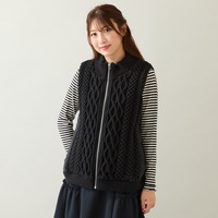 ケーブルニットドッキングベスト