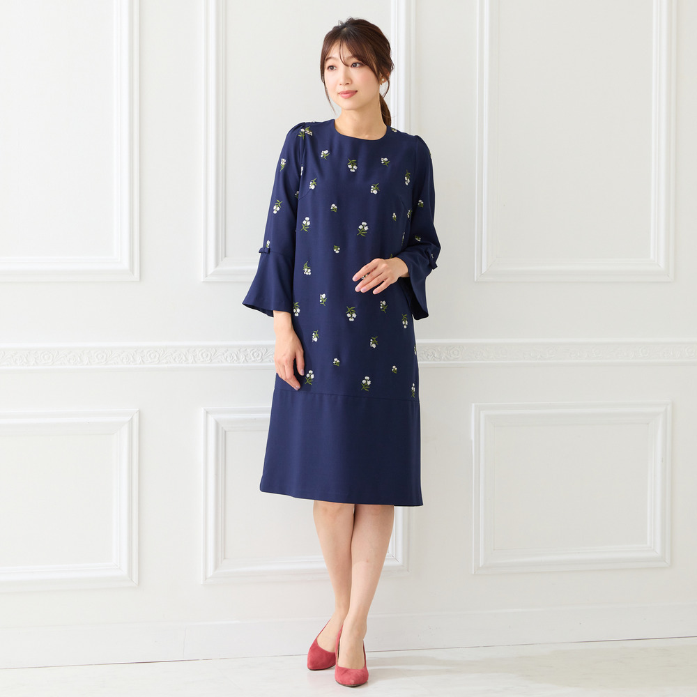 小花刺繍リボンスリーブワンピース