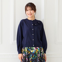 立体フラワーモチーフニットカーディガン