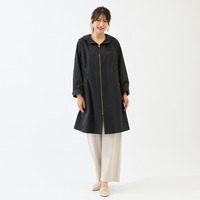 バックティアードフーディコート